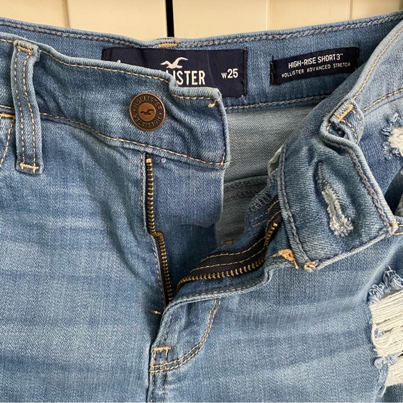 Hollister High-Rise Short 3” Advanced Stretch Size 1 Waist 25” Blue Distressed - Picture 6 of 9
